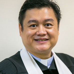 黄伟康牧师